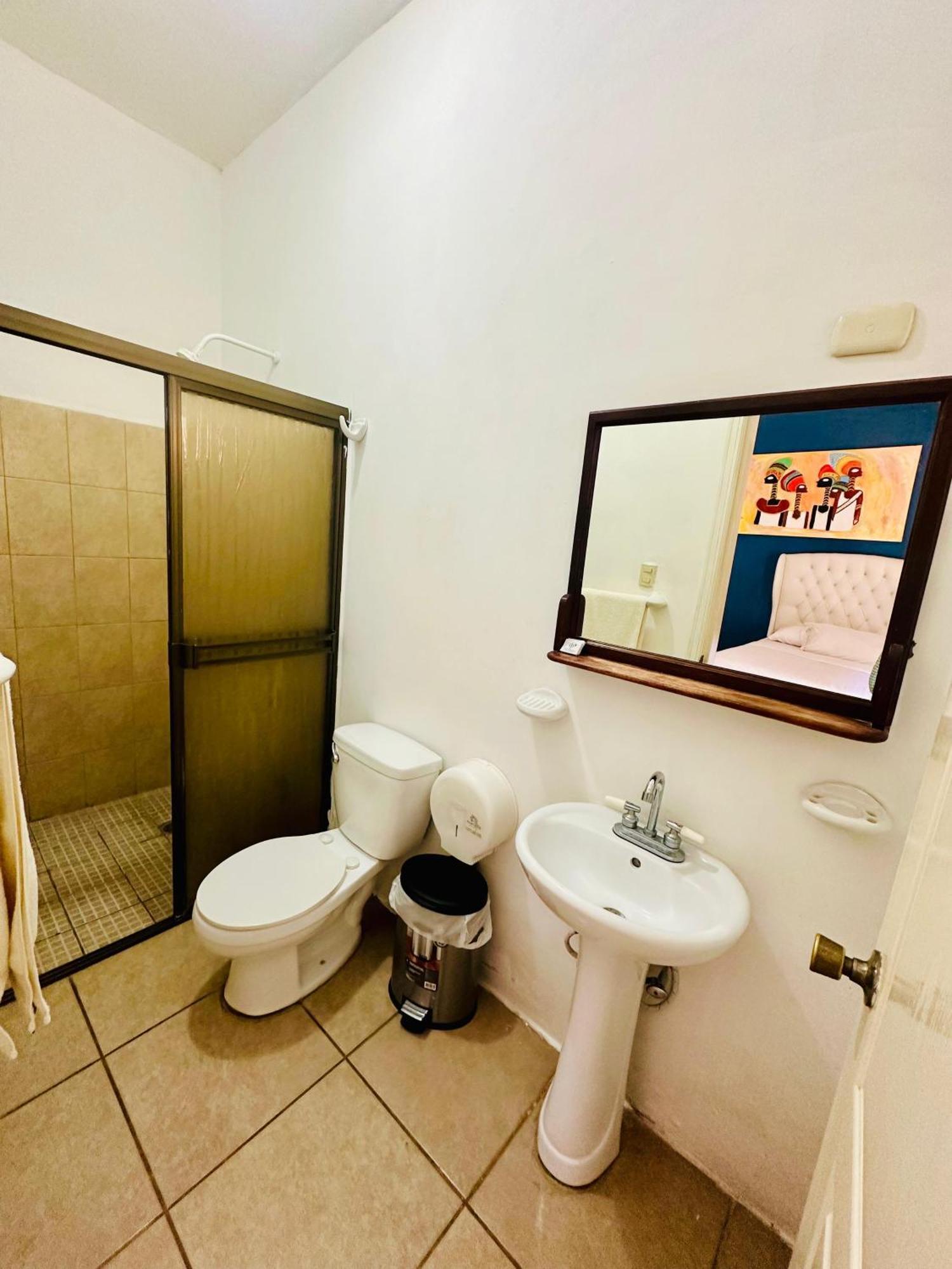 Los Vados Hotel Managua Kültér fotó